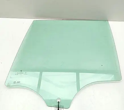 BMW X5 G05 Rear door window glass 7430935