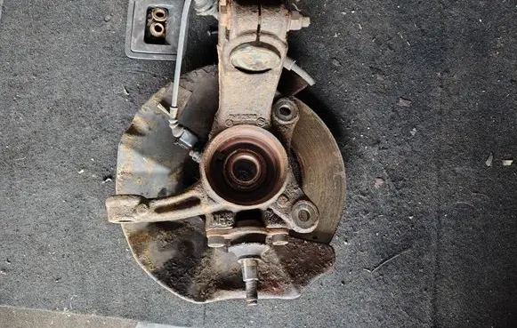 Volkswagen Transporter - Caravelle T5 Front wheel hub spindle knuckle