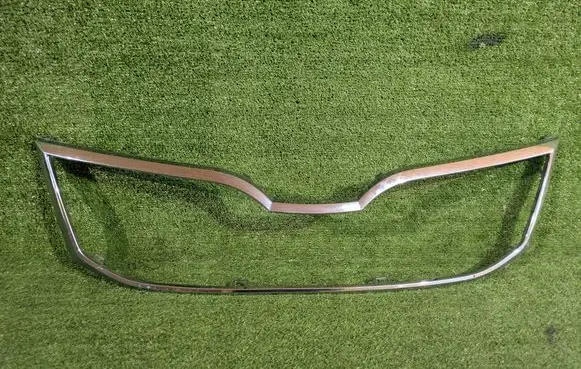 Skoda Octavia Mk3 (5E) Front bumper upper radiator grill 5E0853761C