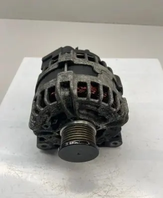 Nissan Qashqai Generator/alternator 231004BE0B EL611V80150A