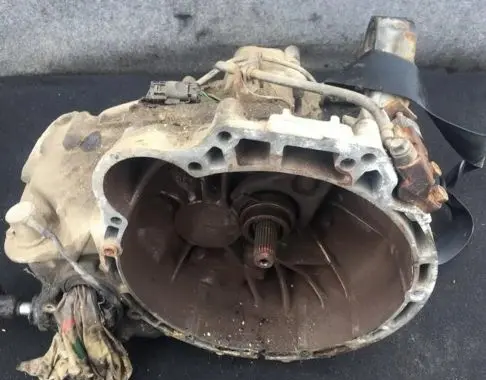 Nissan Prairie Manual 5 speed gearbox 51E