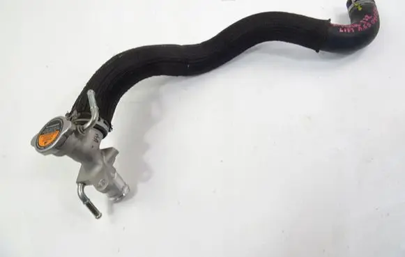 Nissan X-Trail T32 Engine coolant pipe/hose