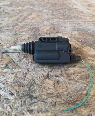 Fuel tank cap lock motor