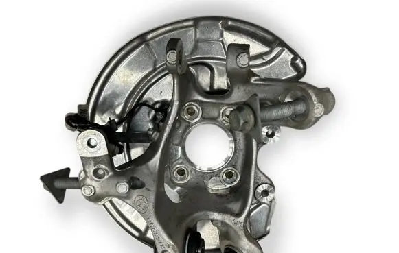 BMW iX Rear wheel hub spindle/knuckle 6890577 33306890577