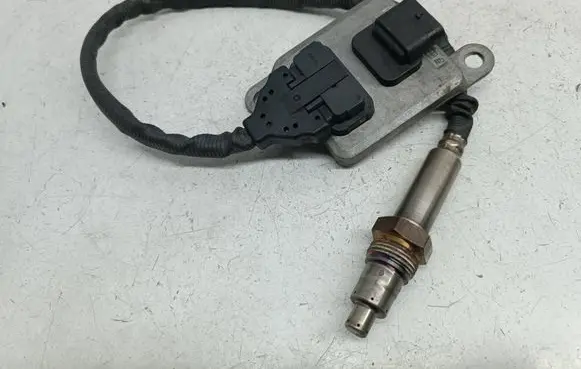 Mercedes-Benz Sprinter W906 Lambda probe sensor A0009050008 0009050008