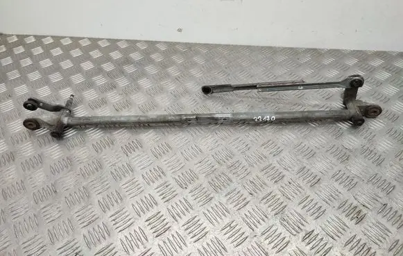 Land Rover Discovery 3 - LR3 Front wiper linkage 