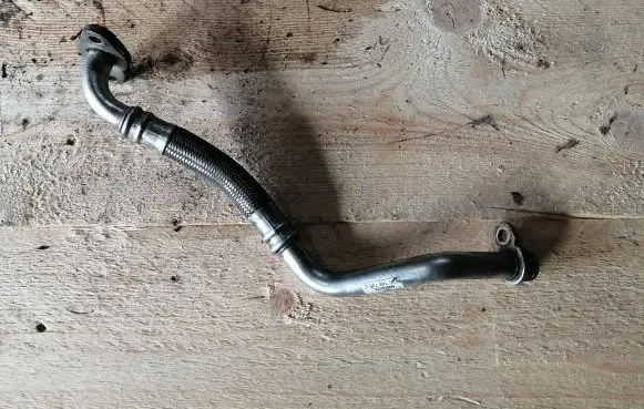 Volkswagen Scirocco Turbo turbocharger oiling pipe/hose 03C145735C