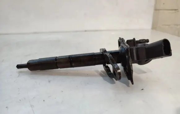 Audi A6 S6 C6 4F Fuel injector