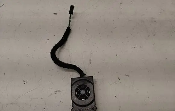 Mercedes-Benz E W210 Front door speaker 2108207602