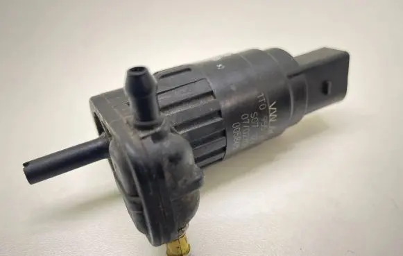 Audi A4 S4 B7 8E 8H Windscreen/windshield washer pump 1T0955651