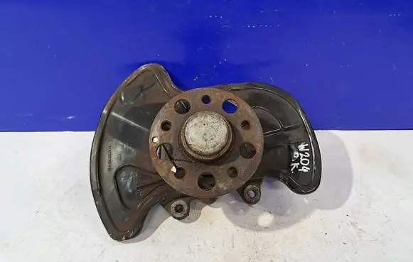 Mercedes-Benz C W204 Front wheel hub A2044202544