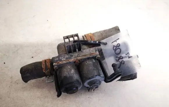 BMW 5 GT F07 Coolant heater control valve 1147412200 64119119164-04