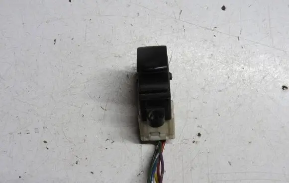 Nissan Micra Quarter vent window switch 