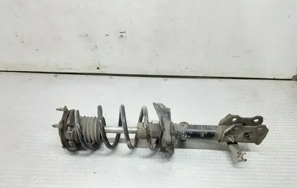 Honda CR-V Front shock absorber with coil spring 635601811