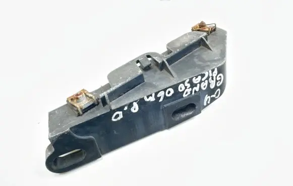 Citroen C4 Grand Picasso Front bumper mounting bracket