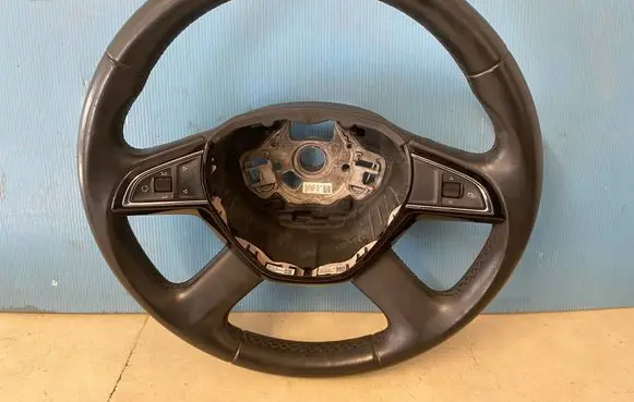 Skoda Octavia Mk3 (5E) Steering wheel 5E0419091 3082636 5E0419091AB