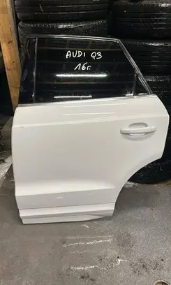 Audi Q3 8U Rear door