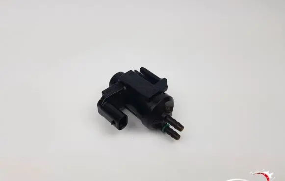 BMW 3 F30 F35 F31 Vacuum valve 8570591 70478502