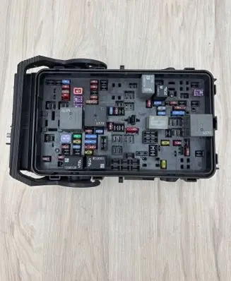 Opel Insignia B Fuse box set 39200663 092511221