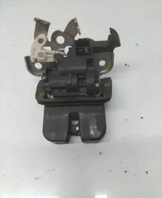 Audi A6 S6 C6 4F Tailgate/trunk/boot lock/catch/latch 