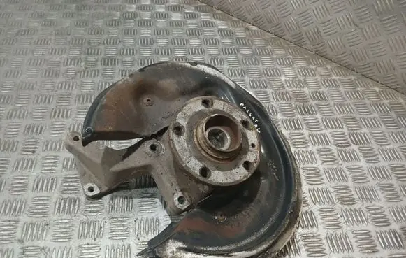 Volkswagen PASSAT B7 Rear wheel hub spindle/knuckle 