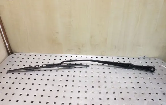 Skoda Fabia Mk1 (6Y) Front wiper blade arm 6Y1955410