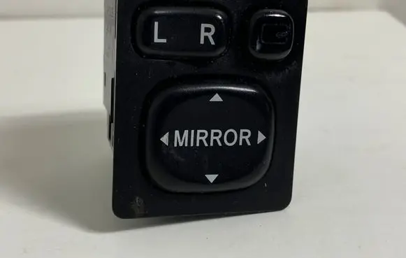 Toyota RAV 4 (XA30) Wing mirror switch 183575
