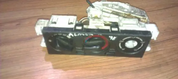 Nissan Almera Climate control unit