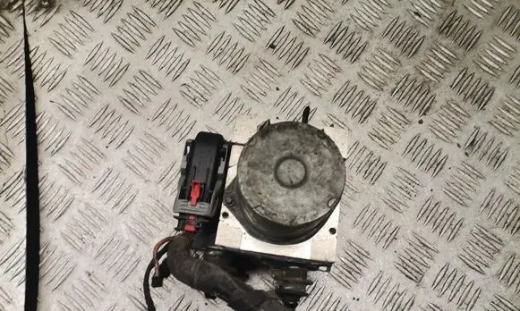 Audi A4 S4 B8 8K ABS Pump 8K0907379CD
