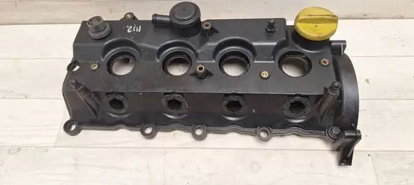 Opel Zafira B Rocker cam cover 8980011422