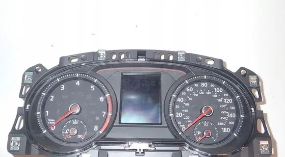 Volkswagen Golf VII Speedometer (instrument cluster) 5G1920856C