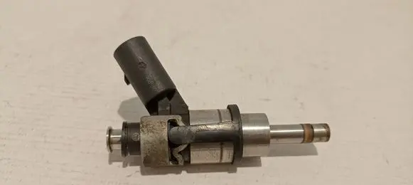 Audi A4 S4 B7 8E 8H Fuel injector 0261500