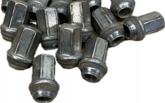 Cadillac Escalade IV Nuts/bolts 