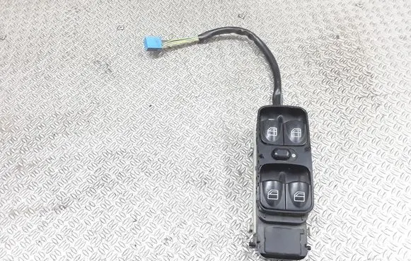 Mercedes-Benz C W203 Electric window control switch A2038218051