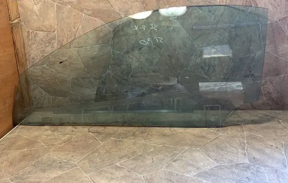 Mercedes-Benz SL R230 Front door window/glass (coupe) 
