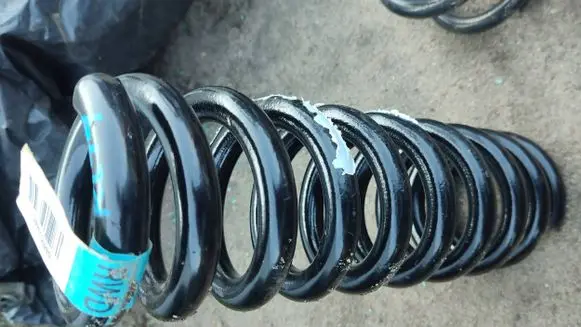Chrysler 300 - 300C Rear coil spring 04895334AC 4895334AC