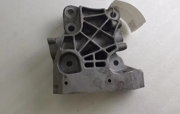 Jaguar E-Pace Engine mount bracket GJ326030AA GHJXD