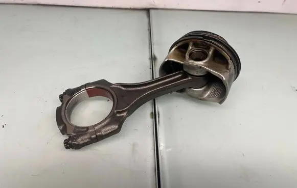 BMW 7 G11 G12 Piston with connecting rod 8665195 11258665195 7852246