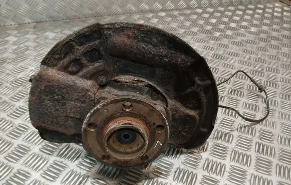 Volvo XC90 Front wheel hub spindle knuckle