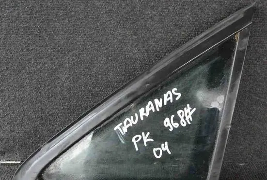Volkswagen Touran I Front triangle window/glass 43R00048