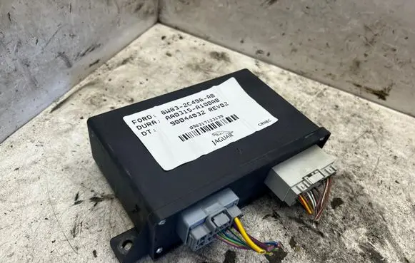 Jaguar XF Hand brake control module 8W832C496