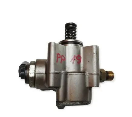 Audi A8 S8 D3 4E Fuel injection high pressure pump 079127026F