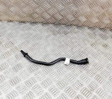 BMW 5 G30 G31 Vacuum line/pipe/hose 8611344