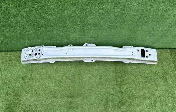 Dacia Sandero II Front bumper support beam 752107934R