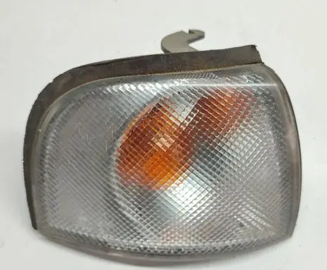 Nissan Sunny Front indicator light 6R010301 013530 NISSANICHIKOH3313R