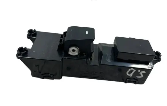 Hyundai Tucson TL Electric window control switch 93580D3131 1810300000365