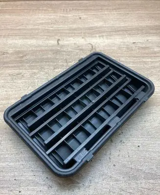 BMW X3 E83 Quarter panel pressure vent 6962293