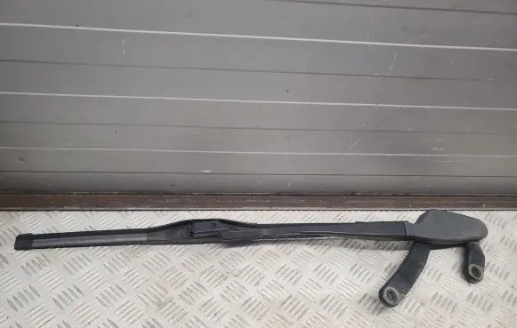 Mercedes-Benz E C207 W207 Front wiper blade arm A2078200944