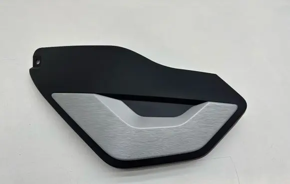Dacia Duster II Other center console (tunnel) element 689200724R 689207728R 689204090R