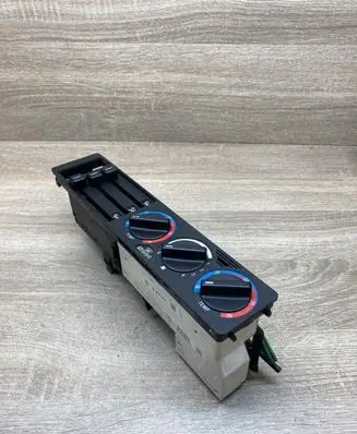 BMW 5 E34 Climate control unit 8351651 8351653 13913